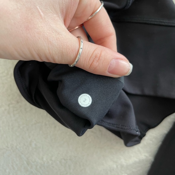 Lululemon In Movement Tight 28” - Black - Picture 6 of 8